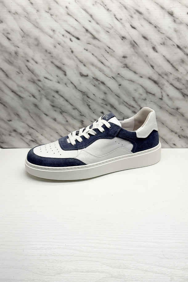 Sneakers-1