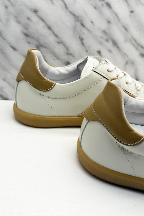 Sneakers-3