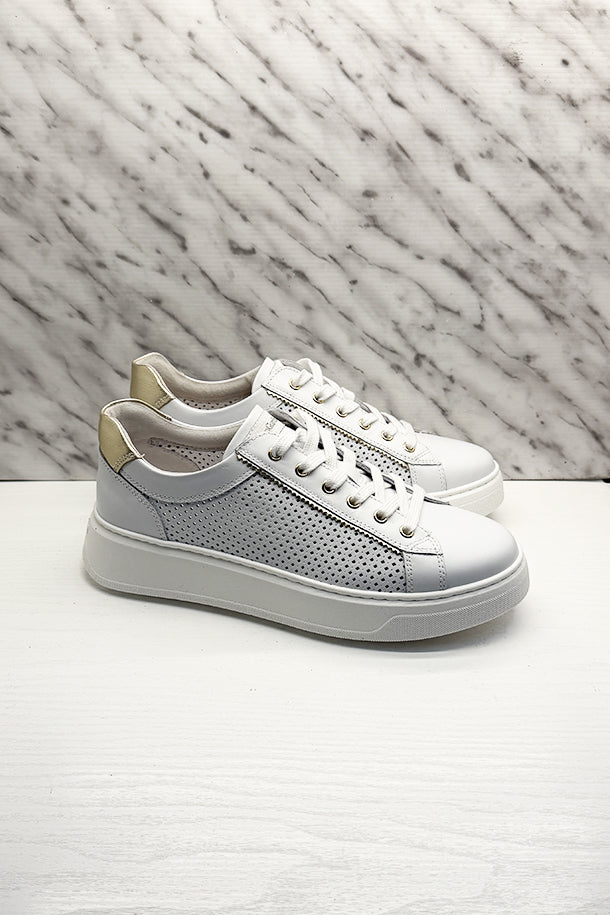 Sneakers-1