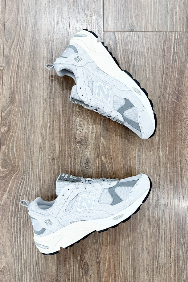 Sneakers-1