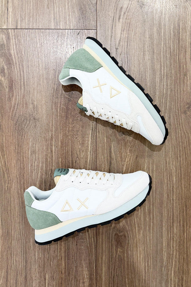 Sneakers-1