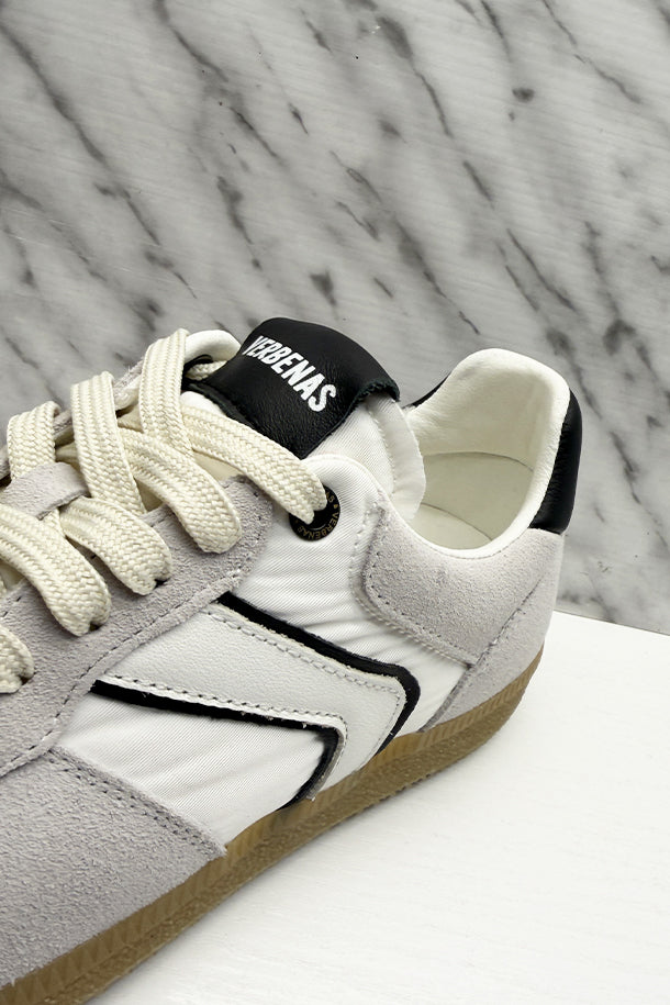 Sneakers-2