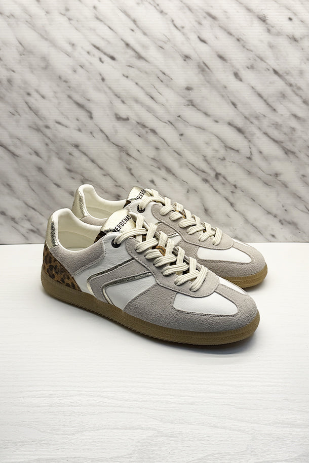 Sneakers-1