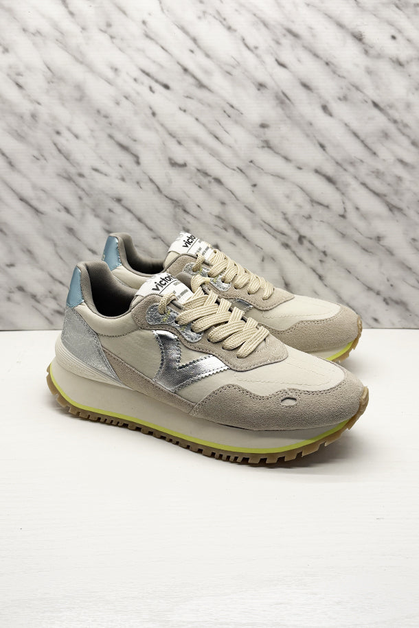 Sneakers-1