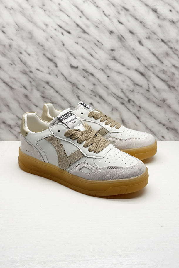 Sneakers-1
