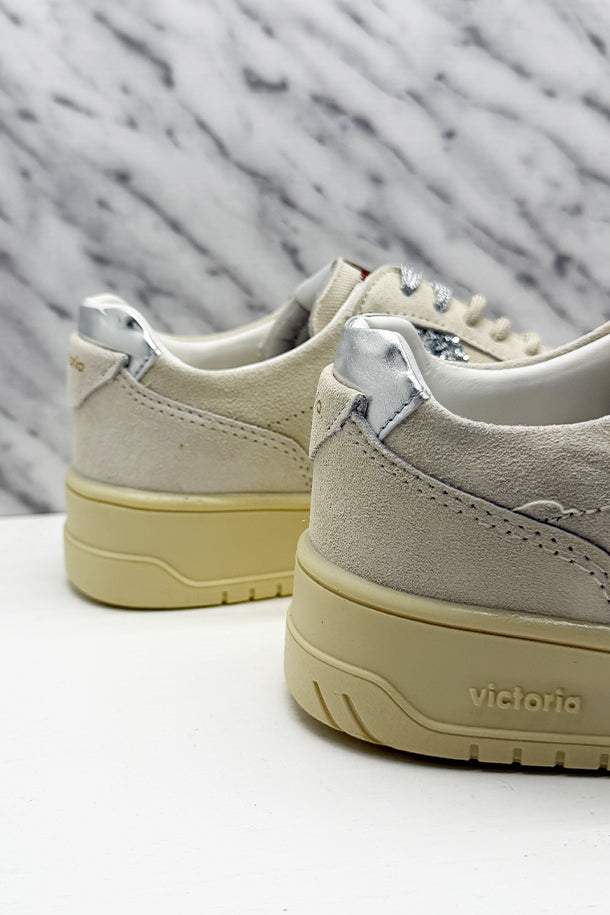 Sneakers-3