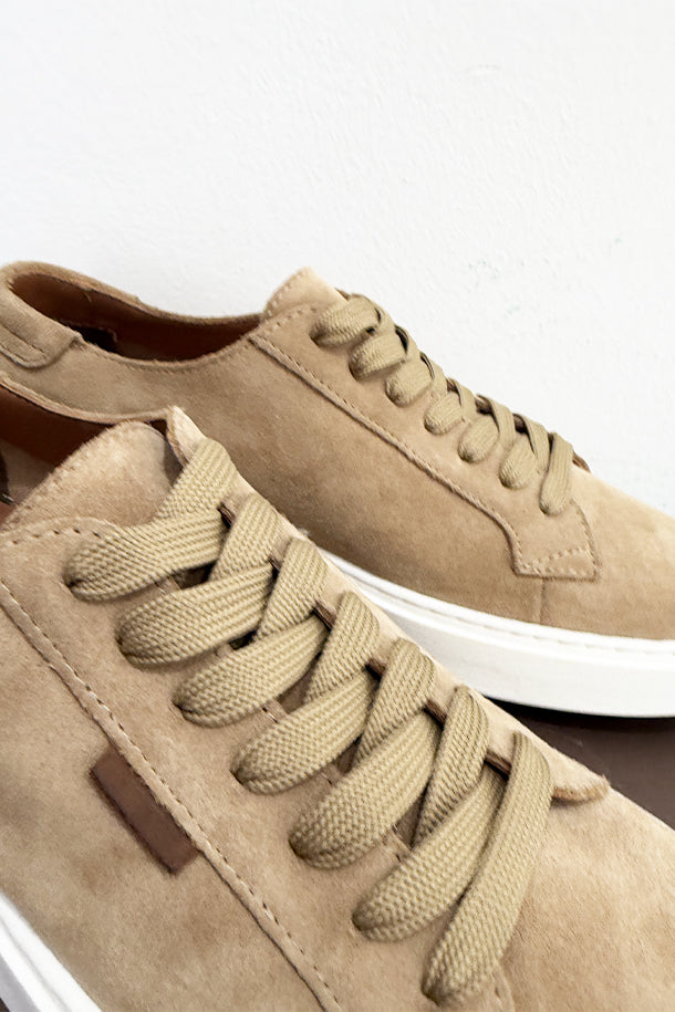 Sneakers-2