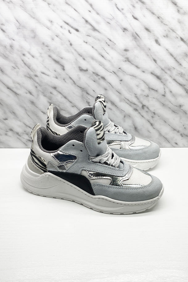 Sneakers-1