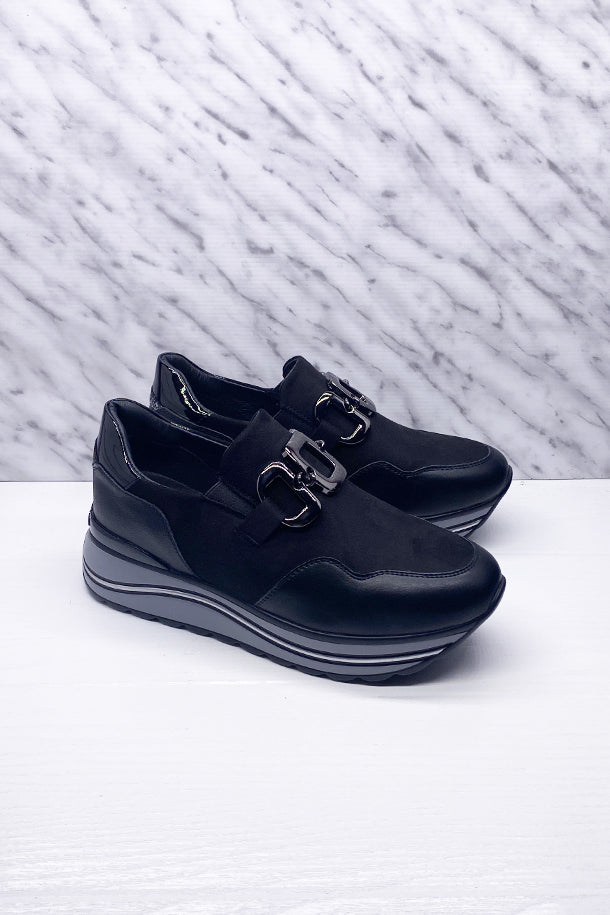 Sneakers-1