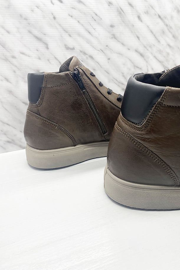 Sneakers-4
