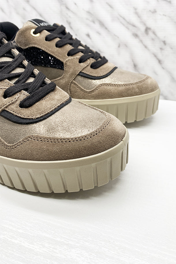 Sneakers-3