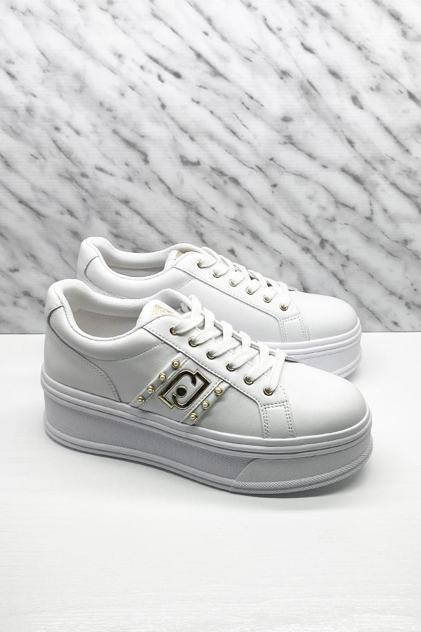 Sneakers-1