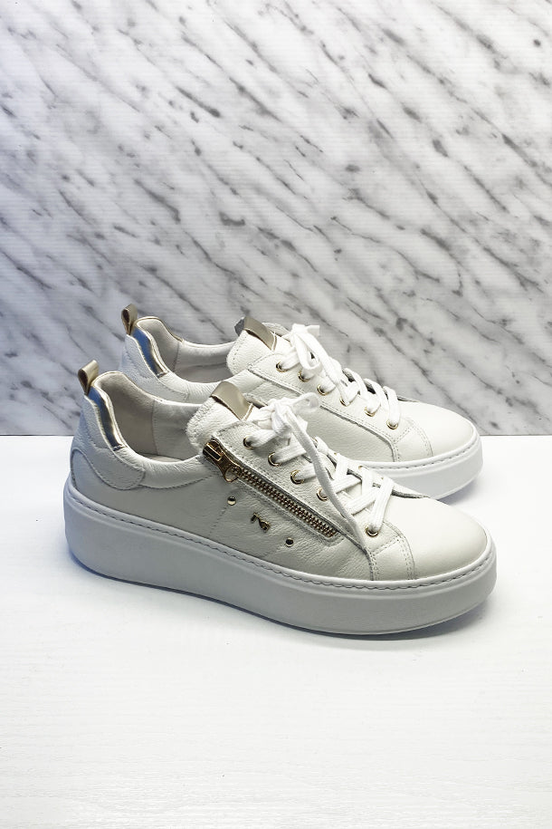Sneakers-1