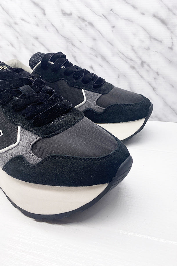 Sneakers-3
