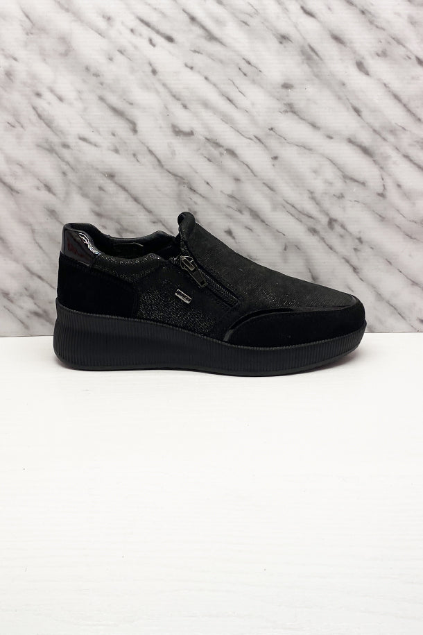 Sneakers-1
