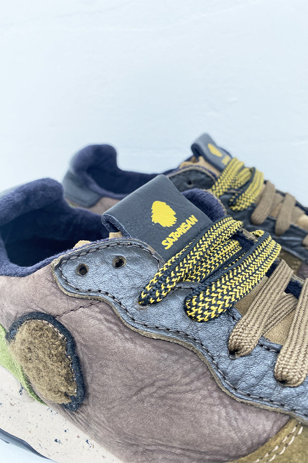 Sneakers-3