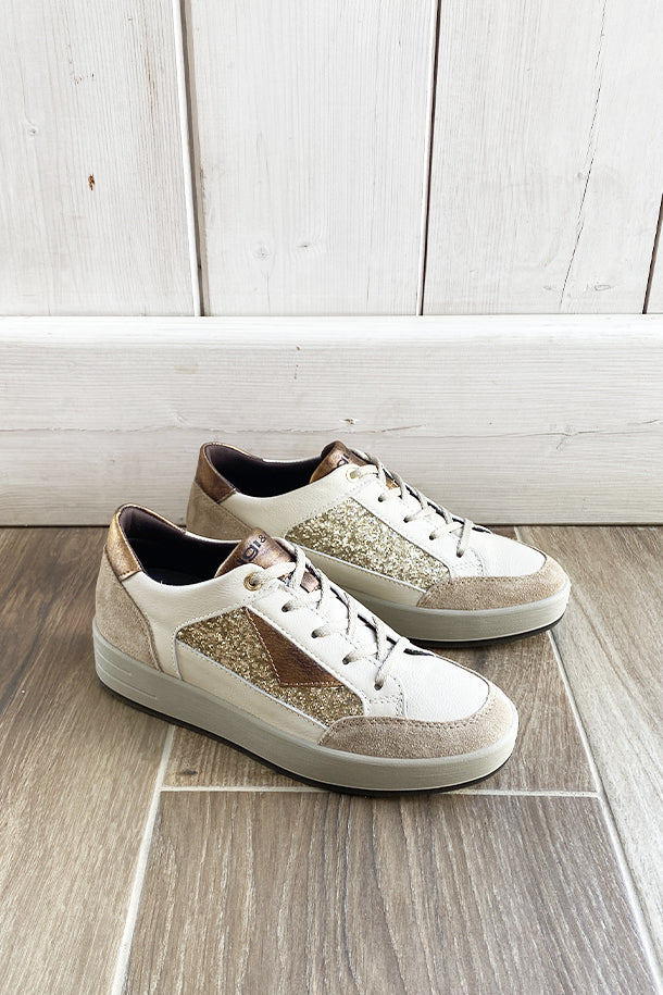 Sneakers-1