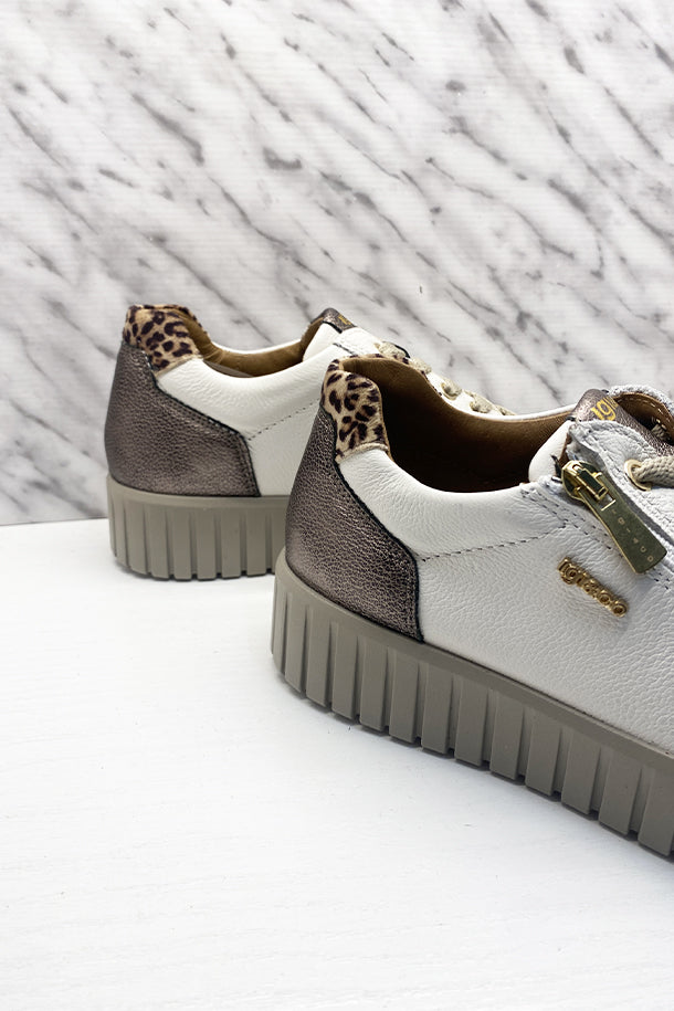 Sneakers-3