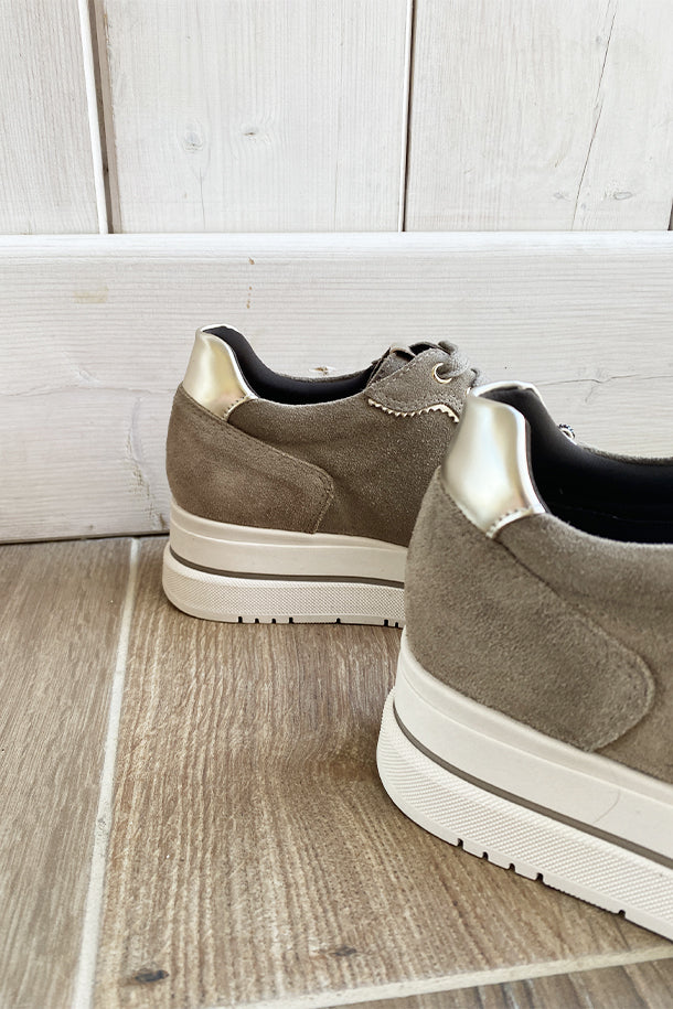 Sneakers-3