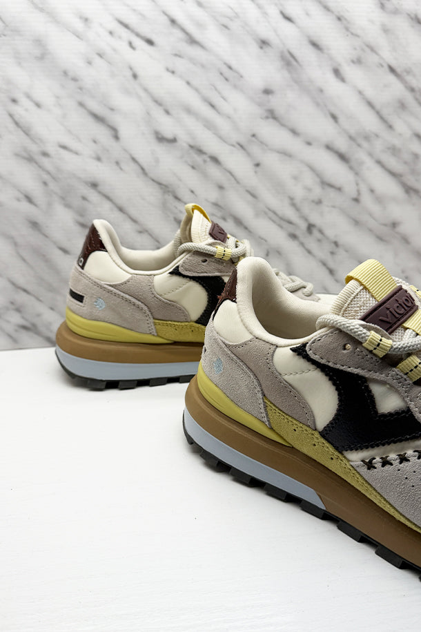 Sneakers-3