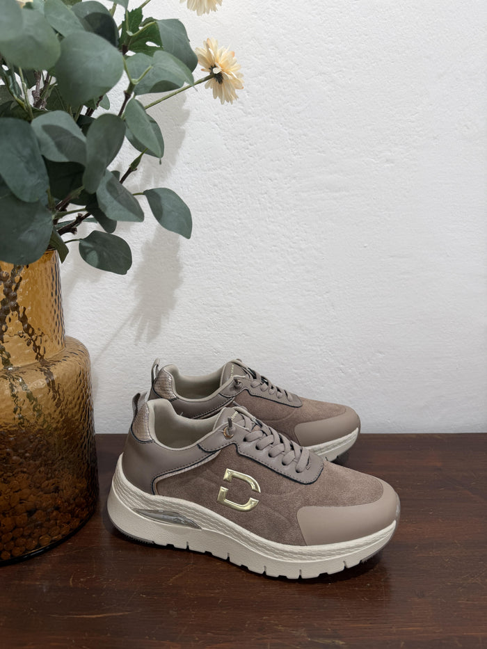 Sneakers-1