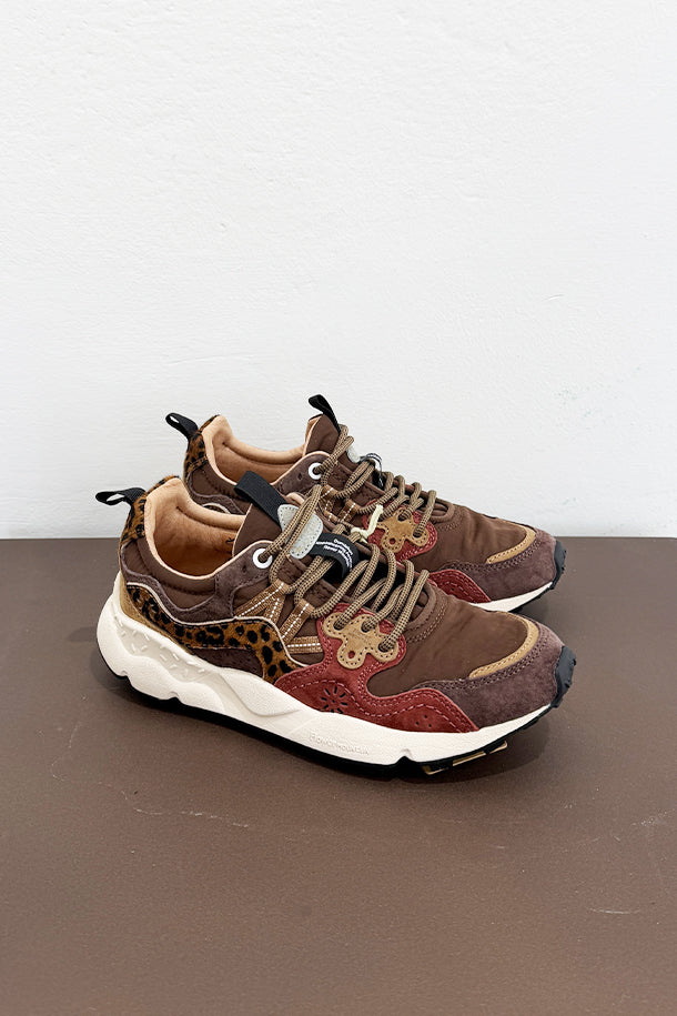 Sneakers-1