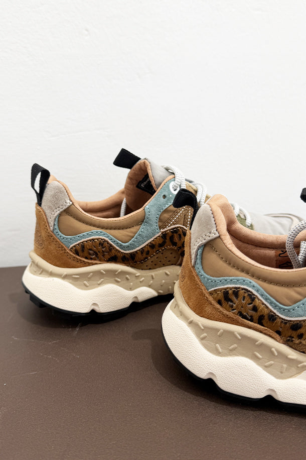 Sneakers-3