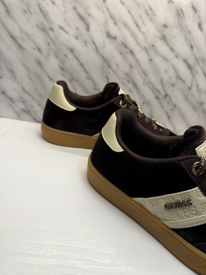 Sneakers-3