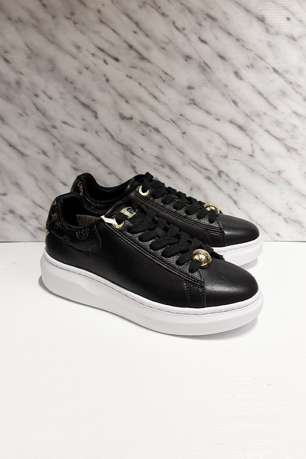 Sneakers-1
