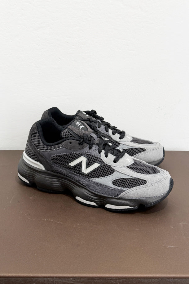 Sneakers-1