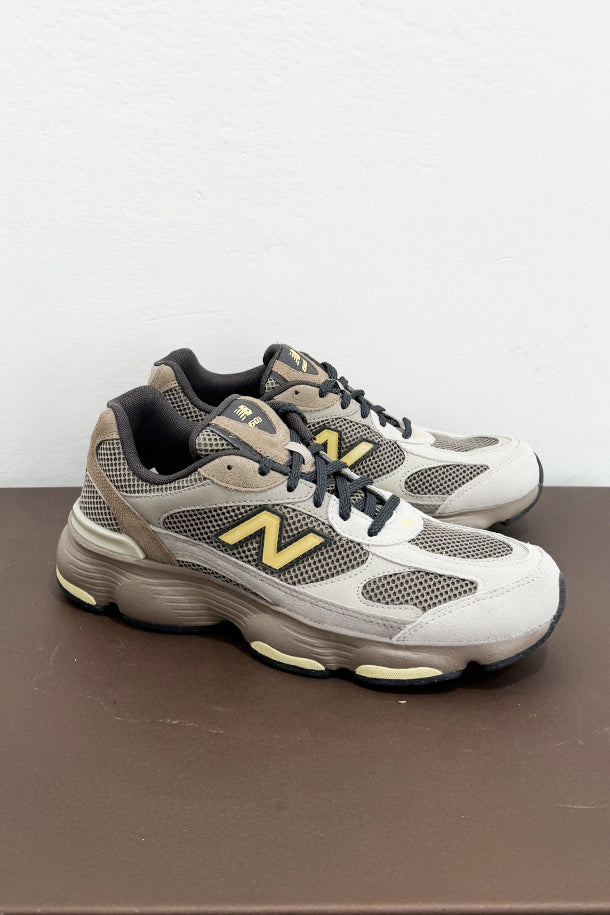 Sneakers-1