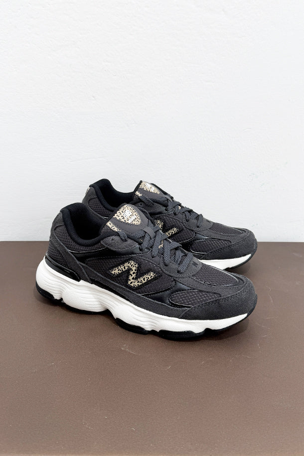 Sneakers-1
