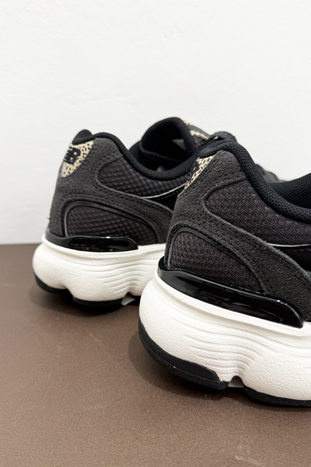Sneakers-3