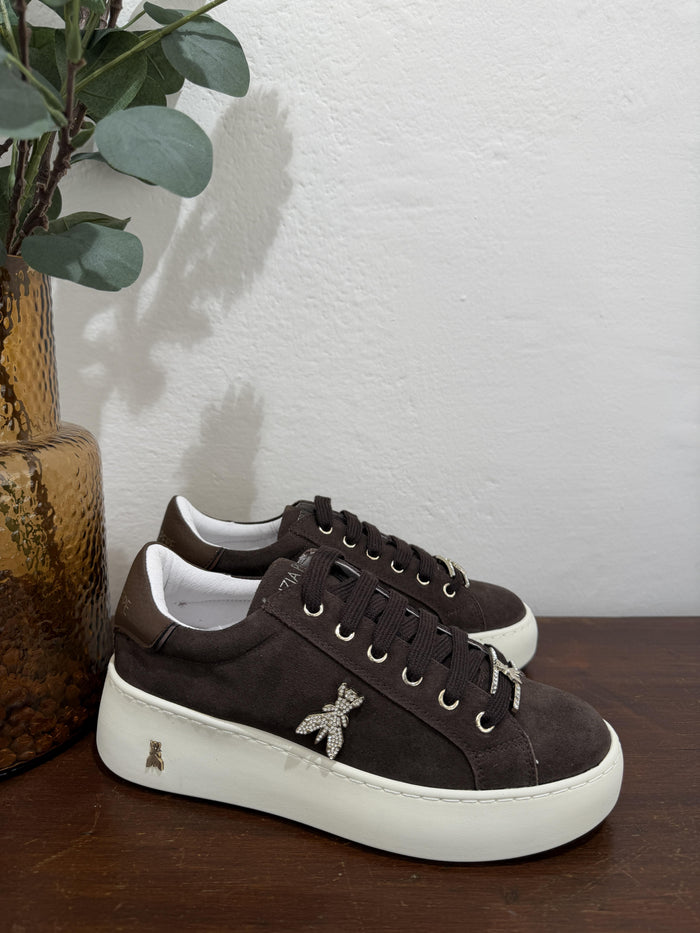 Sneakers-1