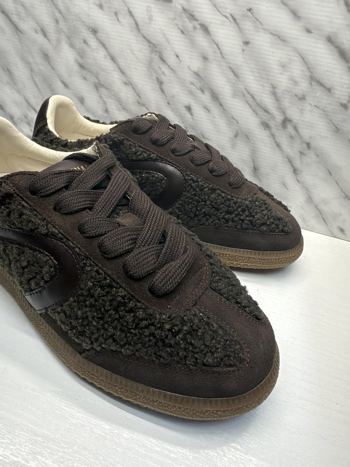 Sneakers-2