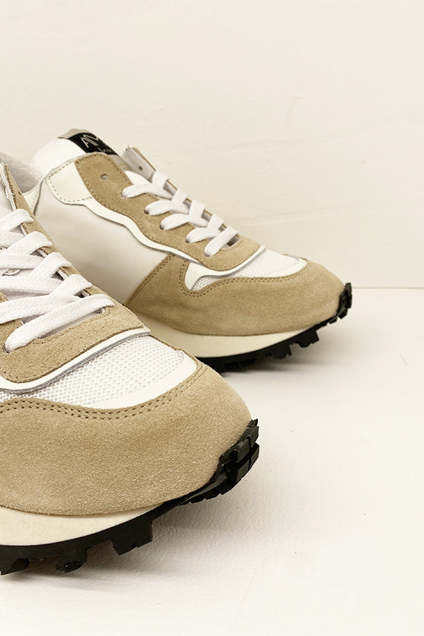 Sneakers-3