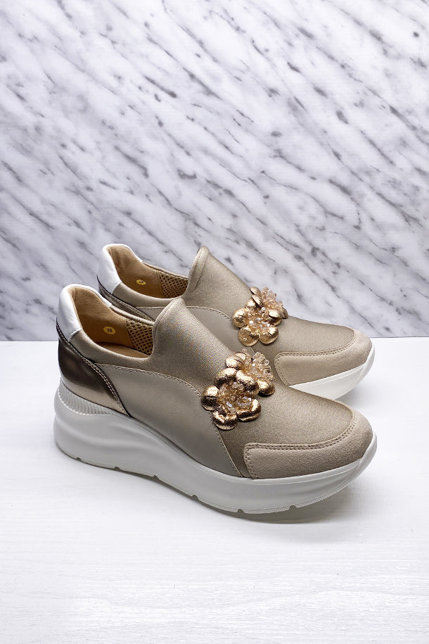 Sneakers-1