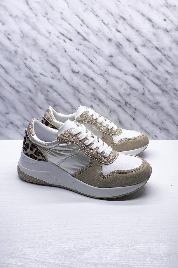 Sneakers-1