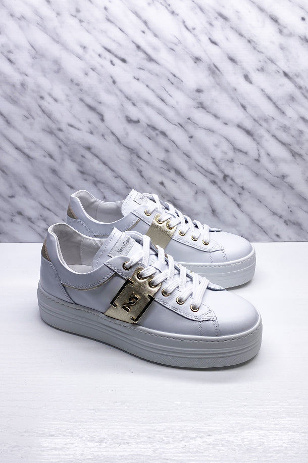 Sneakers-1