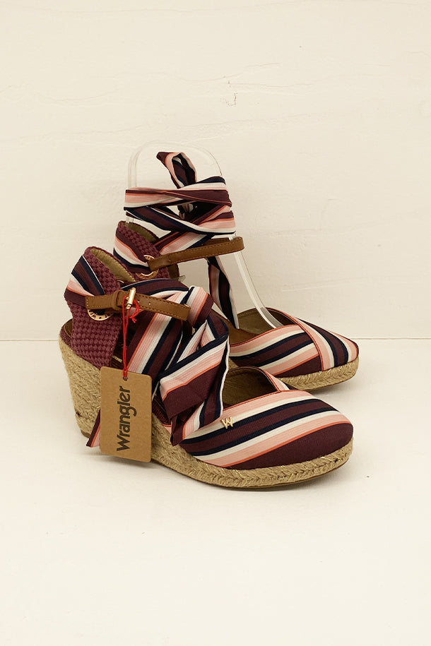 Sandali con zeppa-1