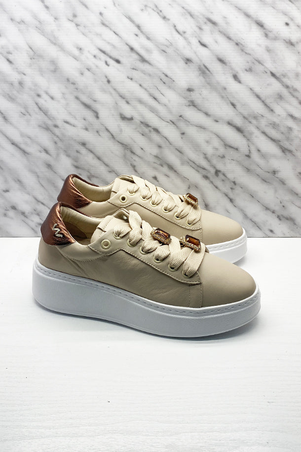 Sneakers allacciate-1