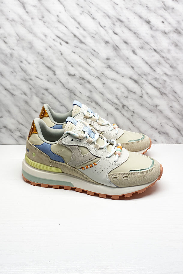 Sneakers-1