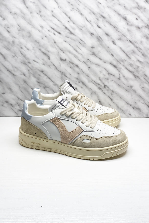 Sneakers-1