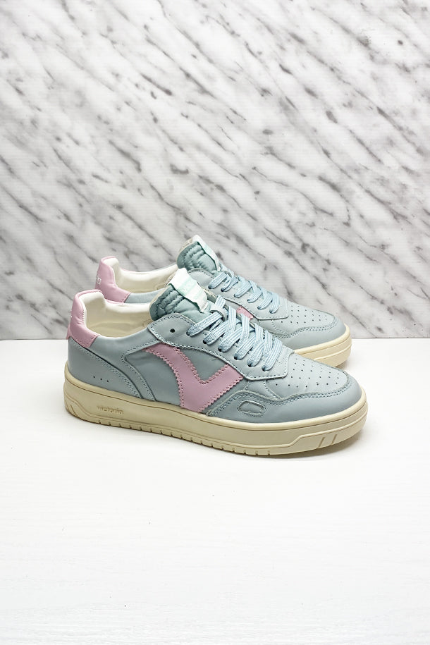 Sneakers-1