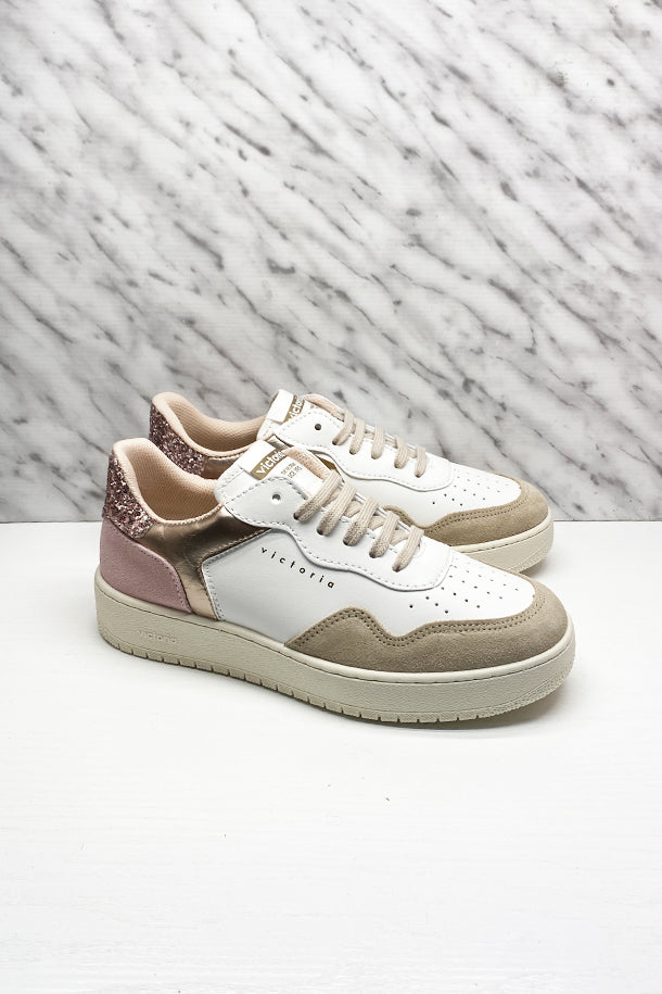 Sneakers-1