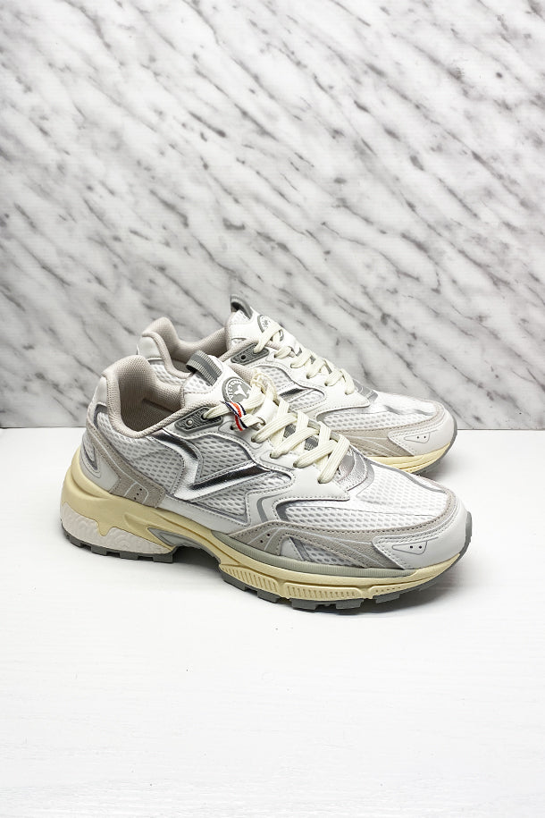 Sneakers-1