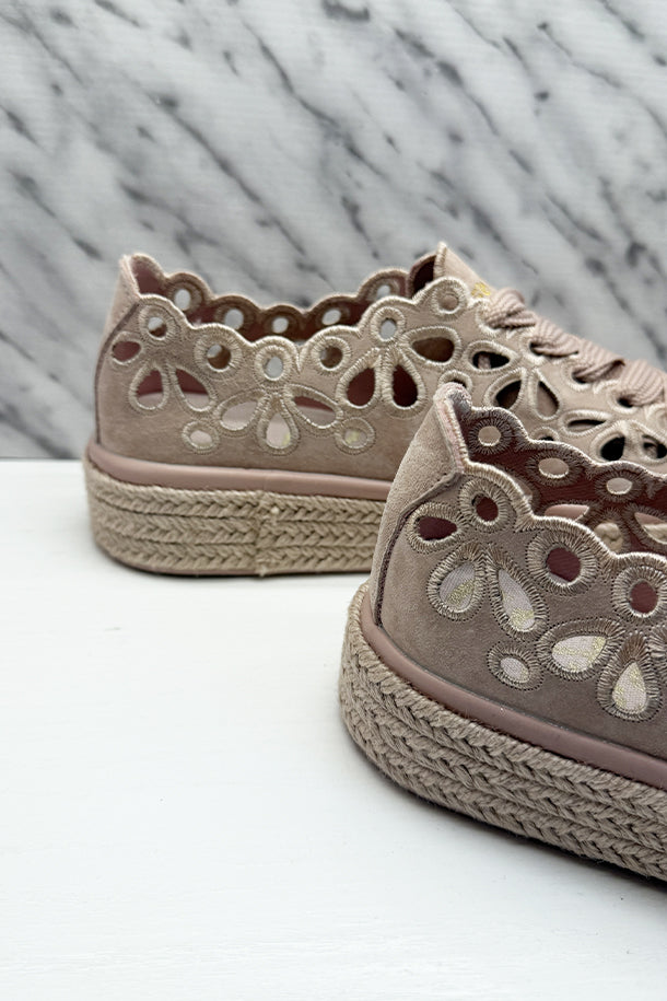 Sneakers-3