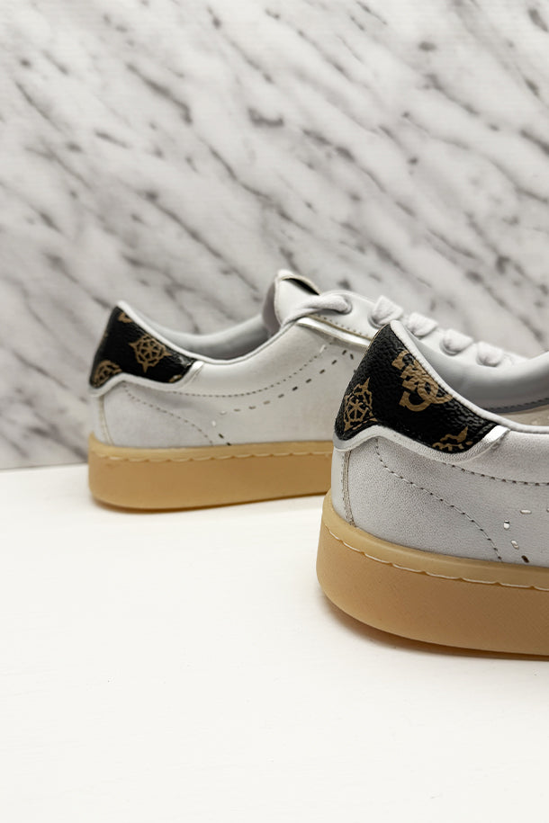 Sneakers-3