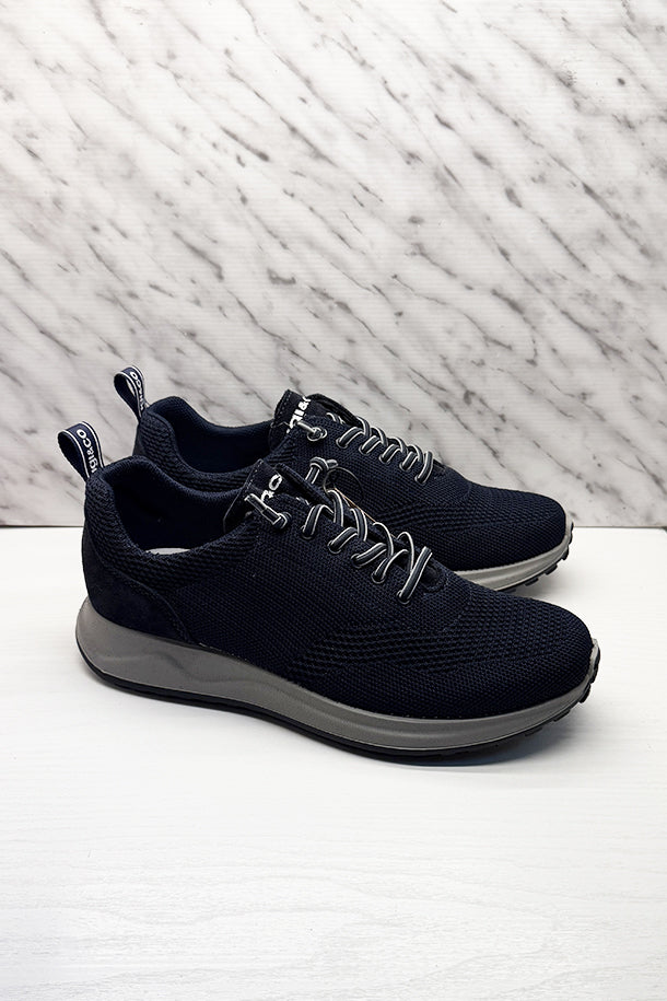Sneakers-1