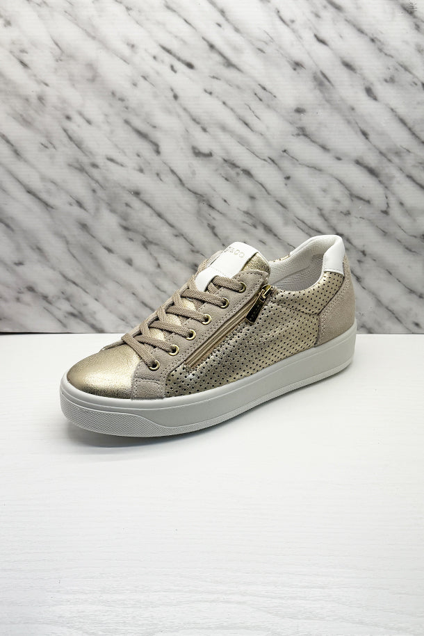 Sneakers-1